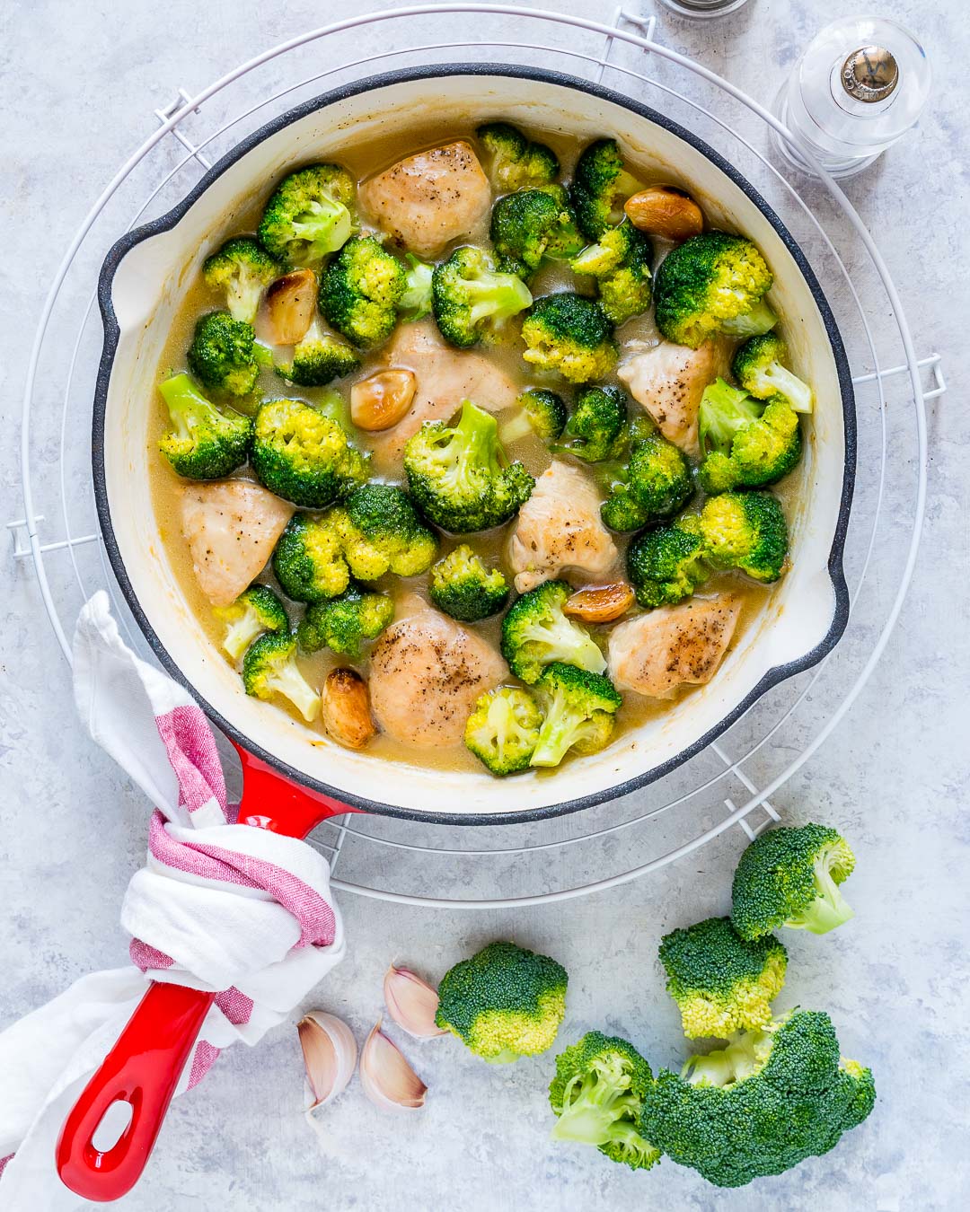 Everyone’s Gonna LOVE this One-Pan Creamy Garlic Chicken + Broccoli