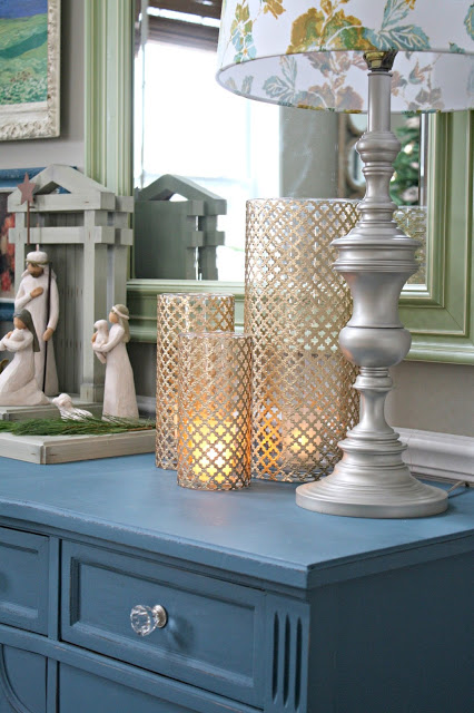 How to create a pretty, simple holiday display (for cheap!)