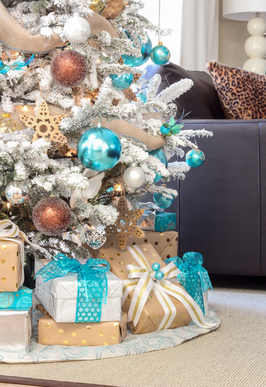 4 Keys to Fresh Christmas Decor (Even with Brown Furniture)