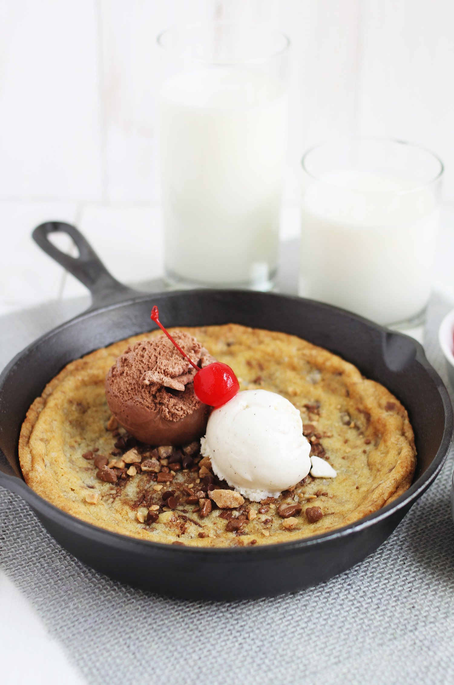 15 Easy Cookie and Bar Recipes!