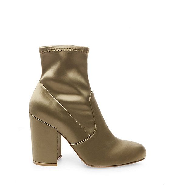 We Need These Best-Selling Steve Madden Ankle Boots in Every Colour