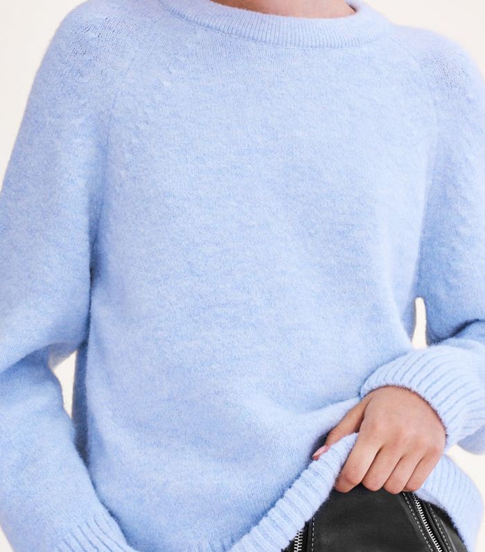 We Think This One Item Is the Secret to Holly Willoughby&#039;s Cheery Style