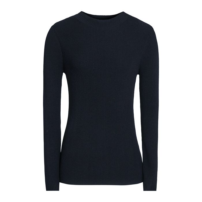 What to Wear With White Jeans: 6 Chic Winter Combinations