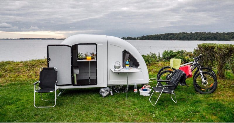 You Can Pull This Tiny Mobile Home Behind Your Bike (and Then Make a Quick Break)