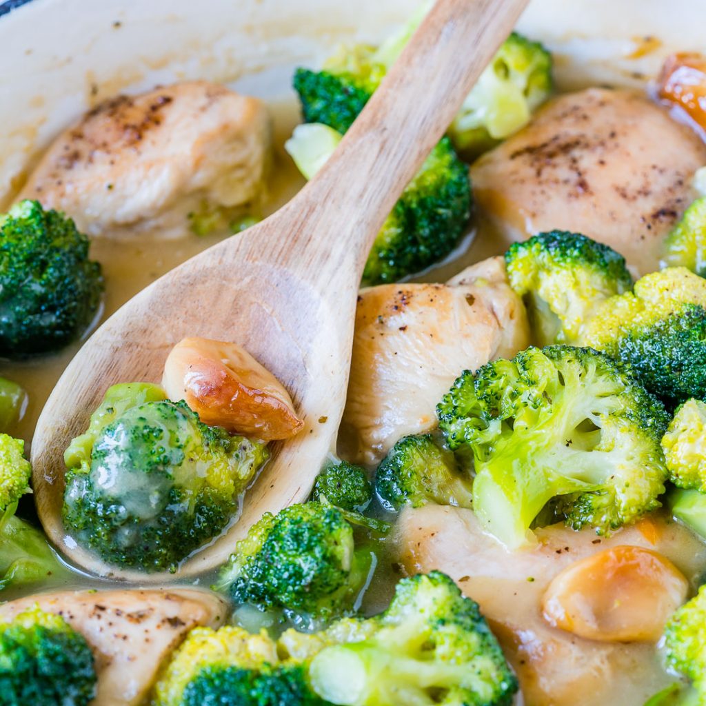 Everyone’s Gonna LOVE this One-Pan Creamy Garlic Chicken + Broccoli