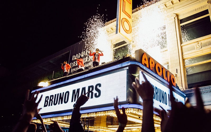 Watch “Bruno Mars: 24K Magic Live at the Apollo” CBS Special