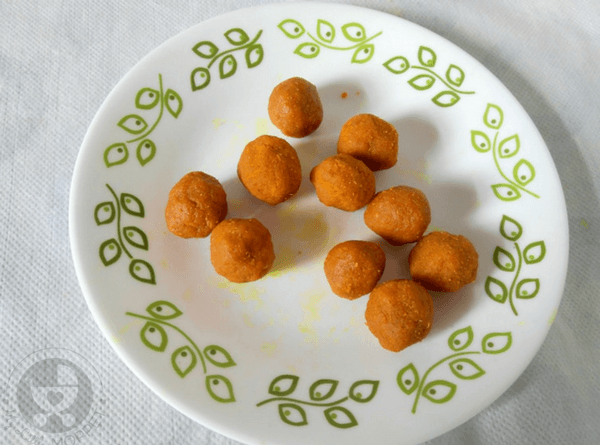 Jaggery Ginger Turmeric Balls for Toddlers