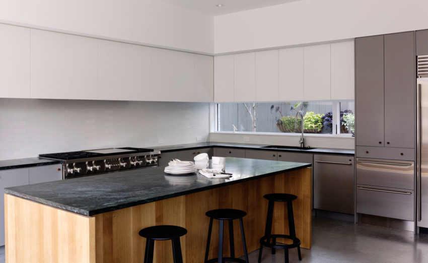 Magnificent Collaborative Work Results in this Modern and Elegant Home