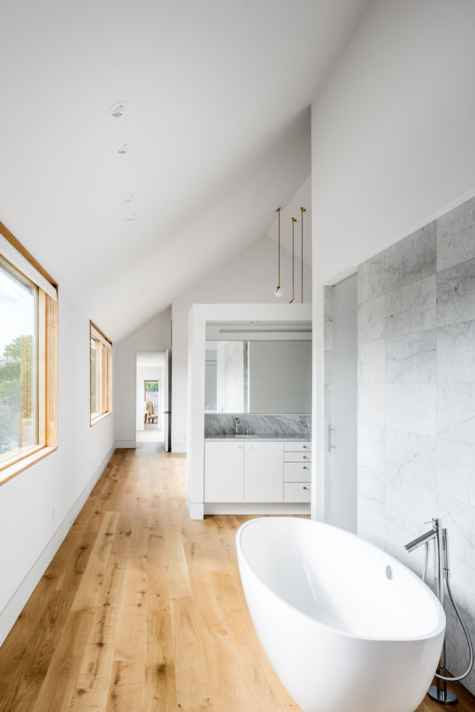 Magnificent Collaborative Work Results in this Modern and Elegant Home