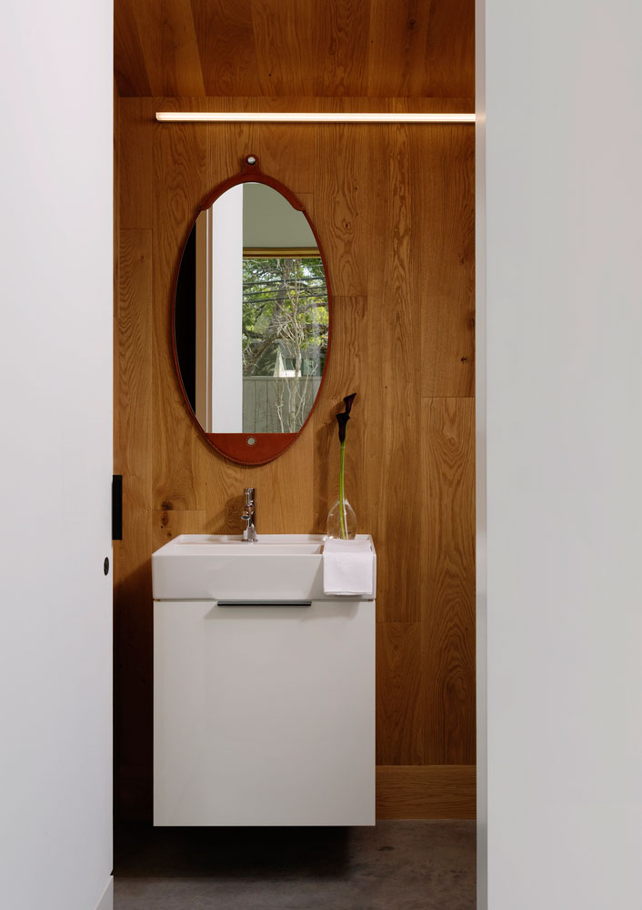 Magnificent Collaborative Work Results in this Modern and Elegant Home