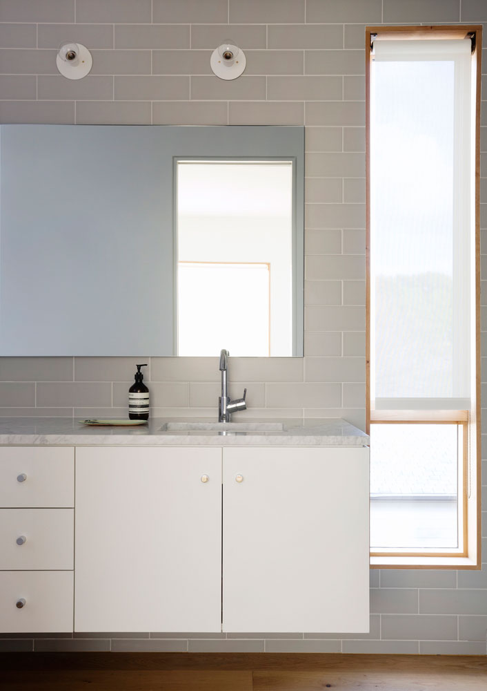 Magnificent Collaborative Work Results in this Modern and Elegant Home