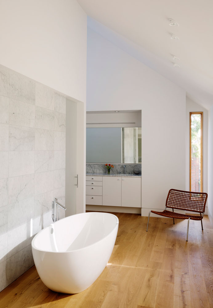 Magnificent Collaborative Work Results in this Modern and Elegant Home