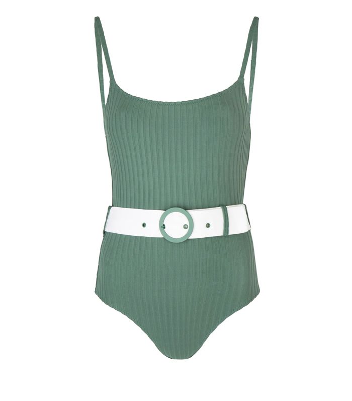 Holly Willoughby Has Found the Most Flattering Swimsuit Formula