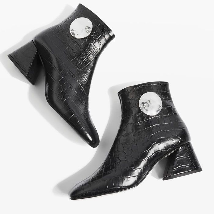 The Shoe Styles That Make Jeans Work-Appropriate