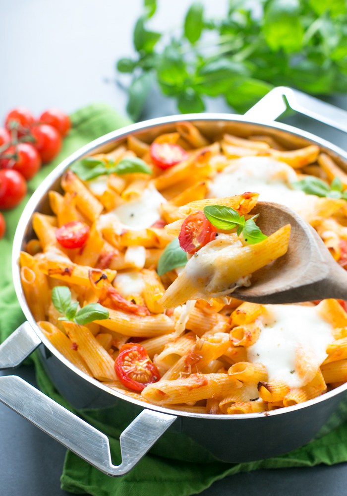 Caprese Pasta Bake &#8211; The Petite Cook