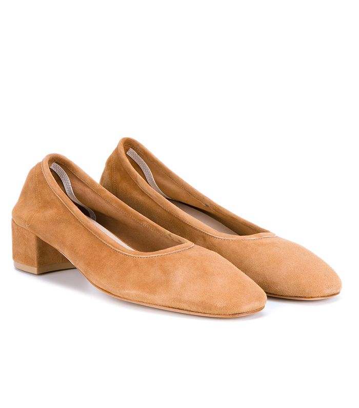 This Is the Outfit We Want to Wear on Every Flight This Year