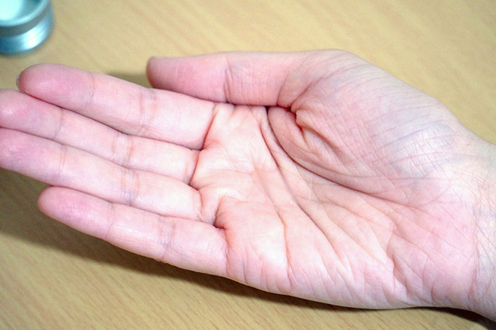 Innisfree - Jeju Volcanic Pore Toner Mentholatum Acnes Medicated Powder Lotion Review – THE YESSTYLIST – Asian Fashion Blog