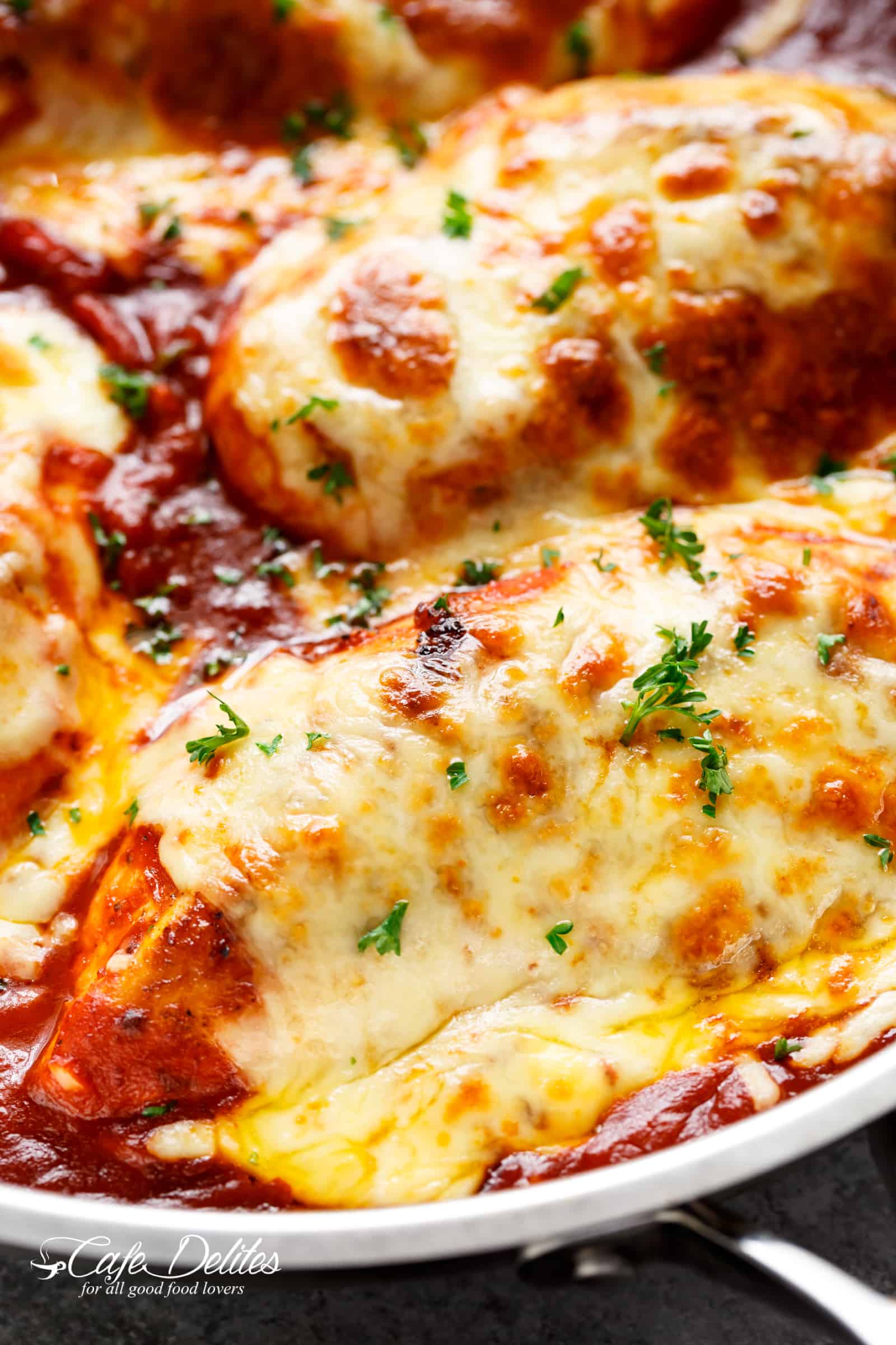 Easy Mozzarella Chicken Recipe (Low Carb Chicken Parm) - Furilia