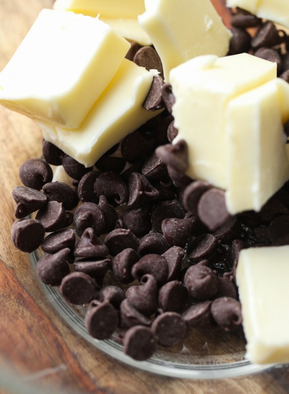 Easy Chocolate Lava Cakes – Cookies and Cups