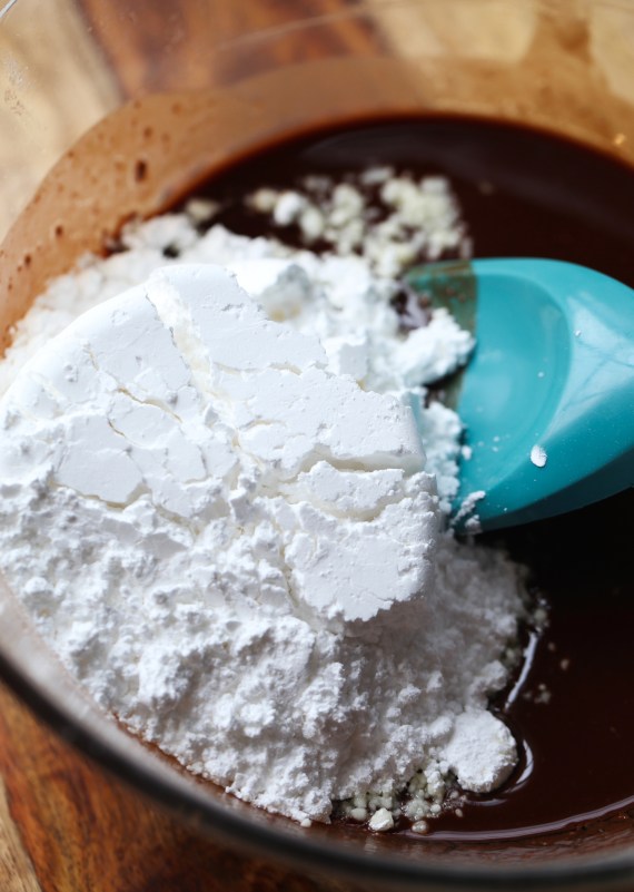 Easy Chocolate Lava Cakes – Cookies and Cups