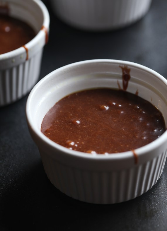 Easy Chocolate Lava Cakes – Cookies and Cups