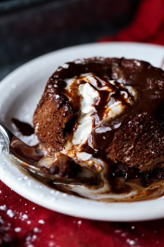 Easy Chocolate Lava Cakes – Cookies and Cups