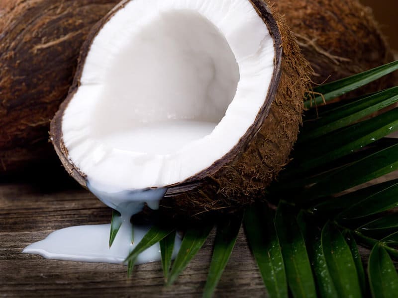 Coconut Oil Can Make You Look 10 Years Younger If You Use For 2 Weeks – Coconut Oil for Skin & Face