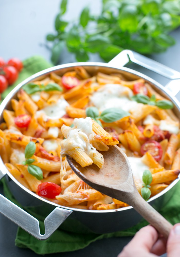 Caprese Pasta Bake &#8211; The Petite Cook