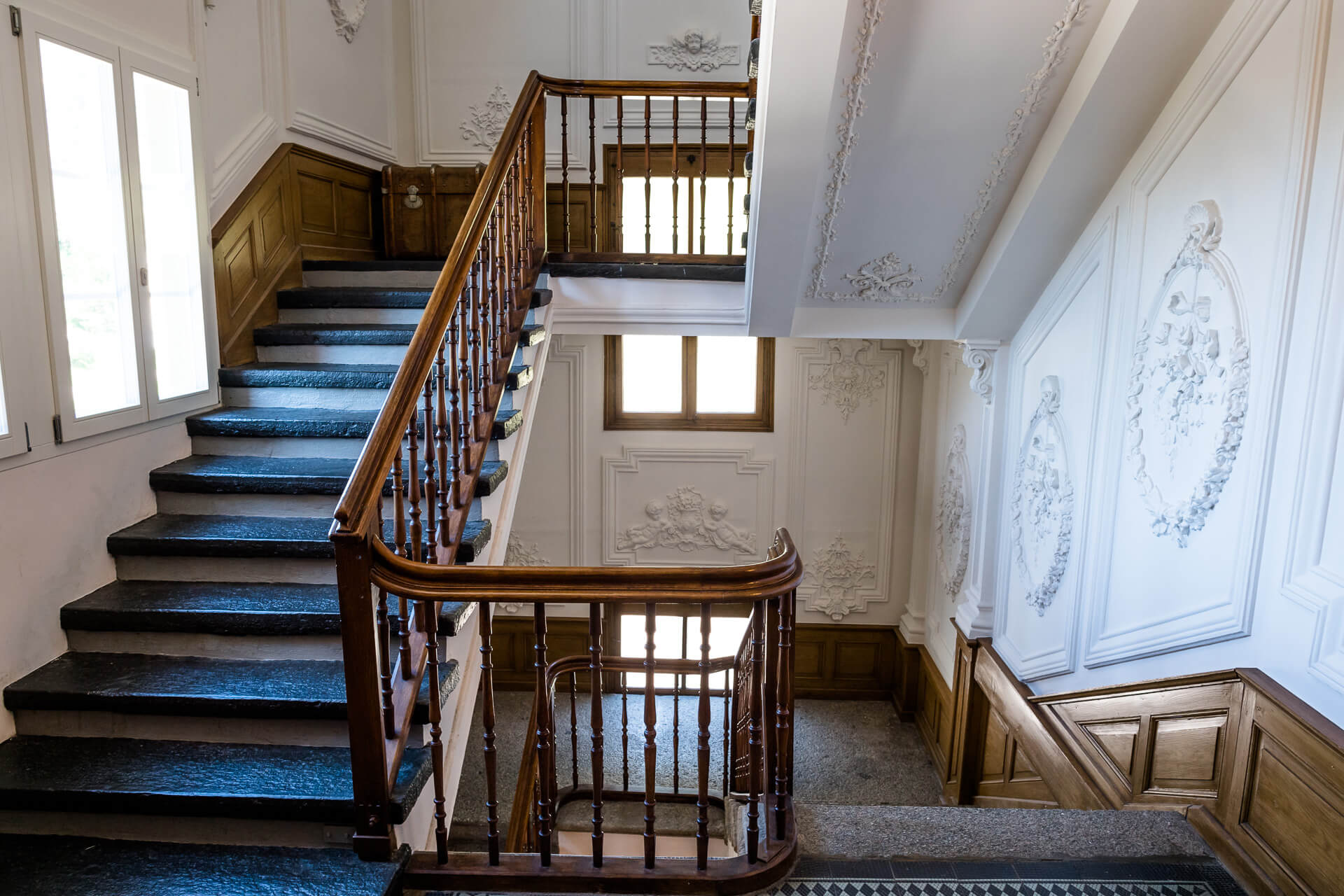 How to Travel Interlaken on a Budget