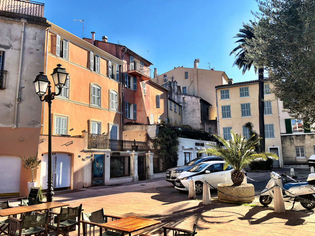 Do You Know the Way to Saint-Tropez…?