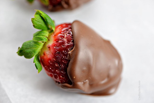 Chocolate Covered Strawberries Recipe &#8211; Add a Pinch