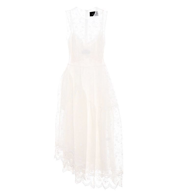 30% of Brides Are Requesting This Revealing Wedding Dress Trend