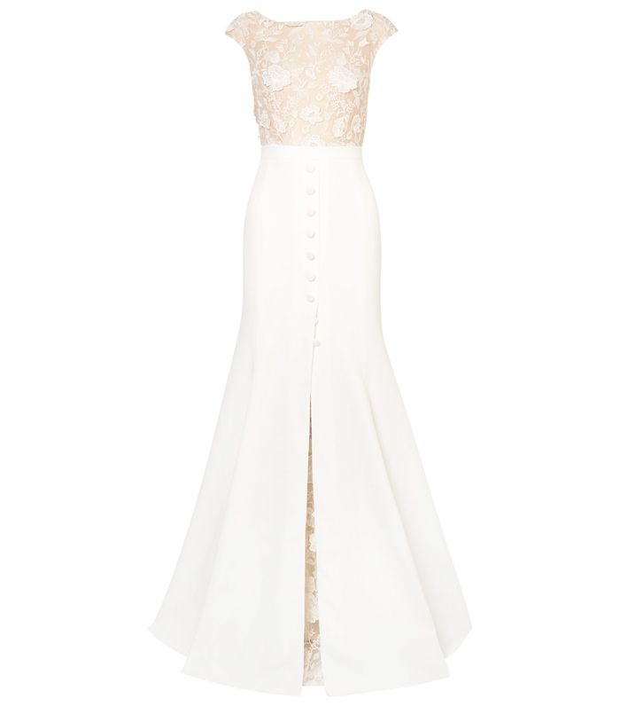 30% of Brides Are Requesting This Revealing Wedding Dress Trend