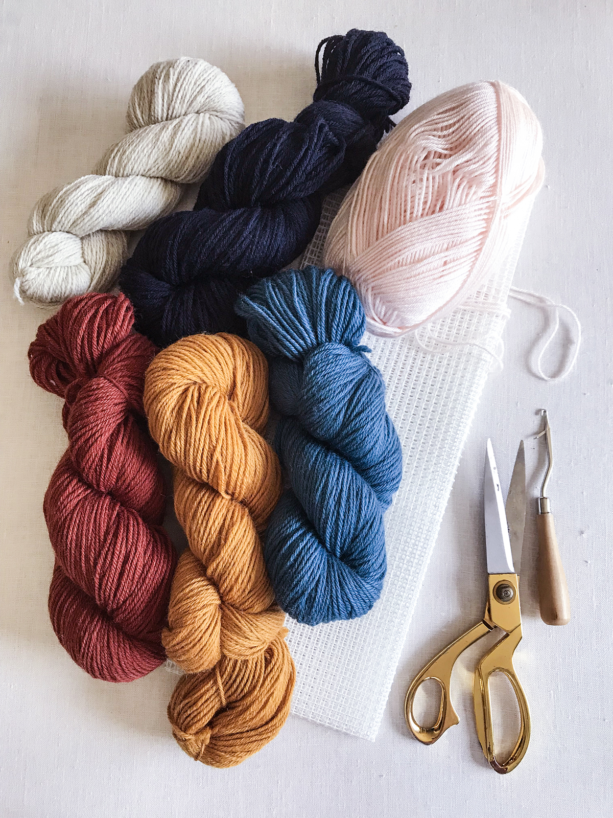 DIY Latch Hook Wall Hanging