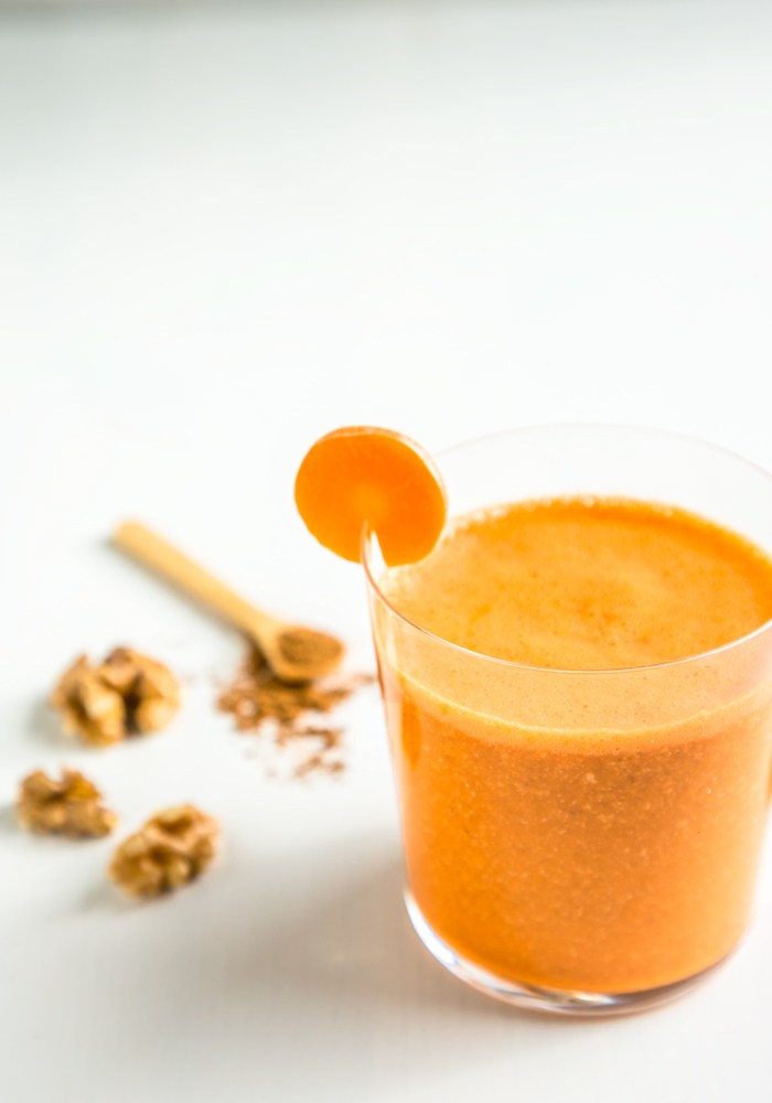 Easy Carrot Cake Smoothie {Vegan and Gluten-free}
