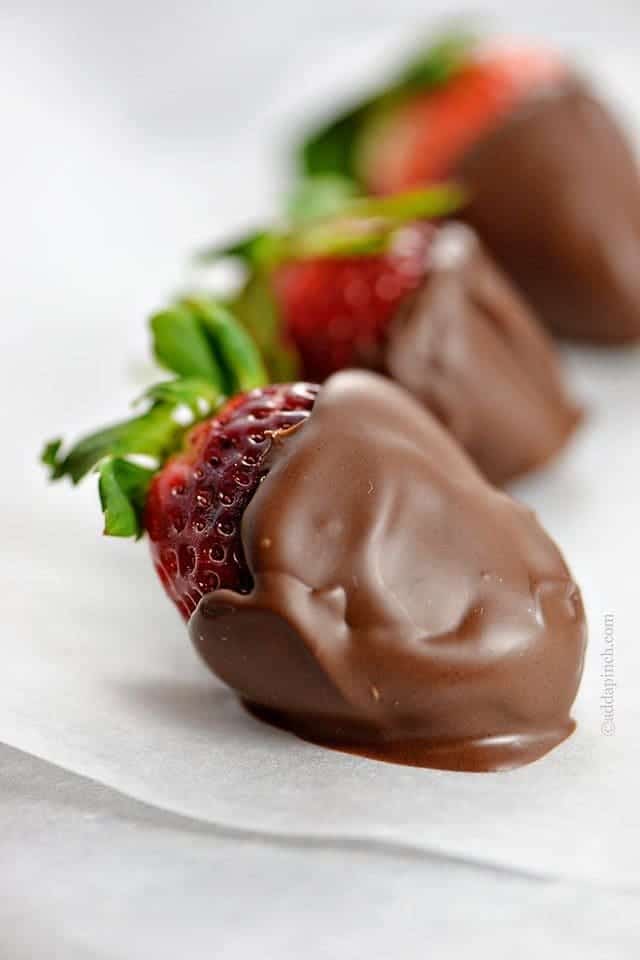 Chocolate Covered Strawberries Recipe – Add a Pinch