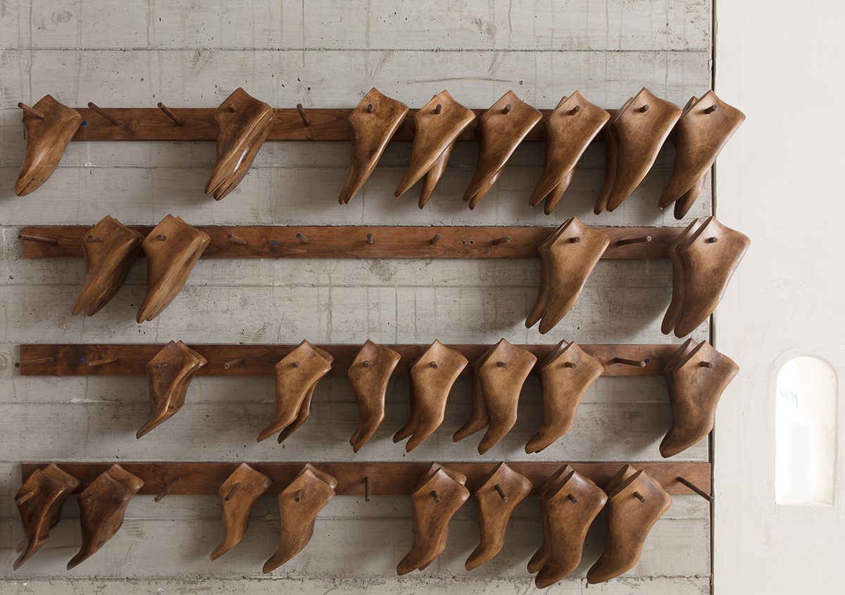 New label Amanu from LA – Honestly WTF