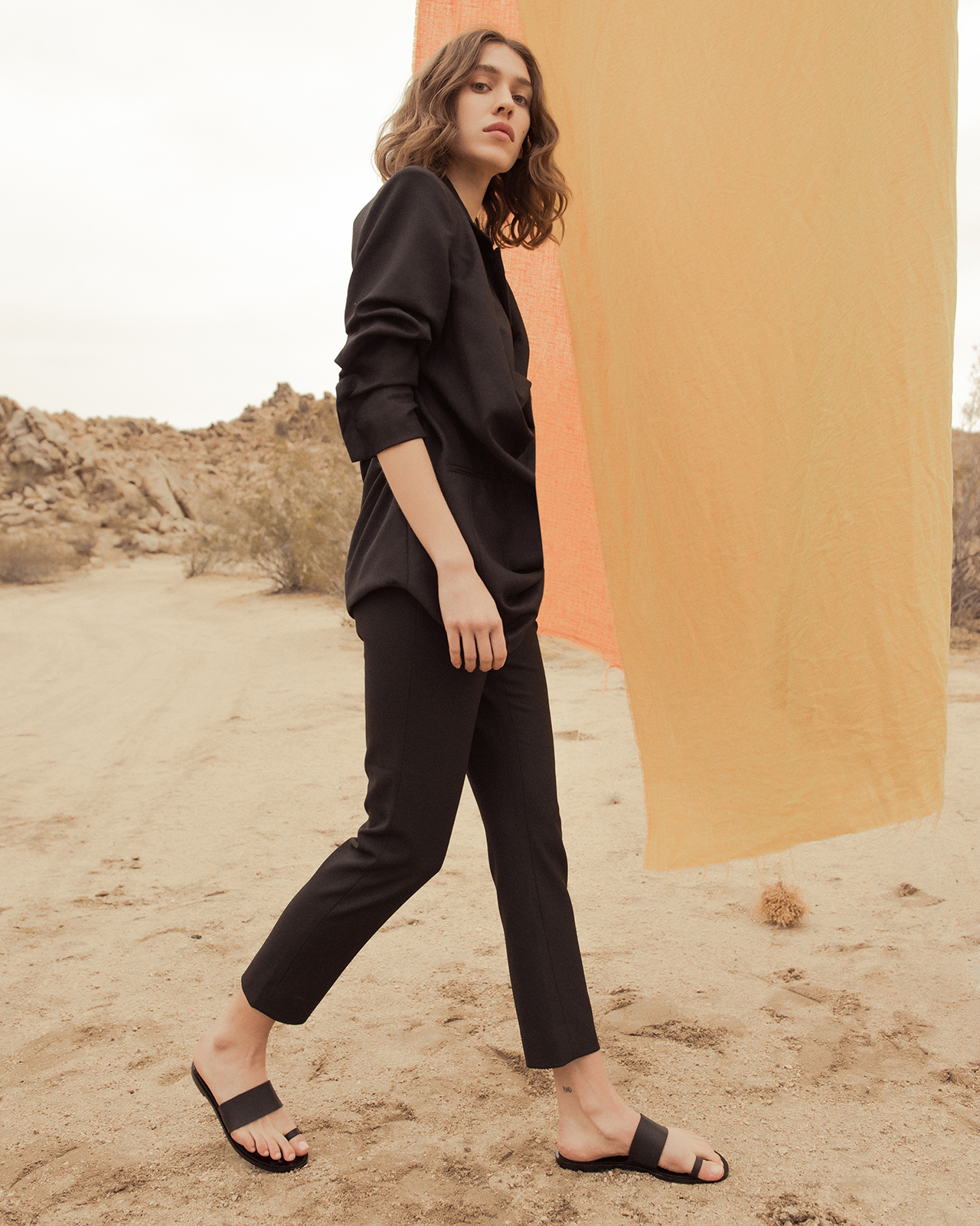 New label Amanu from LA – Honestly WTF