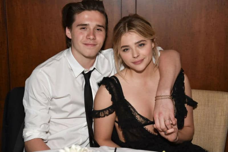 Does She Adore or Neglect? HOW He Holds Your Hand, It Will Tell You About the True Attitude!