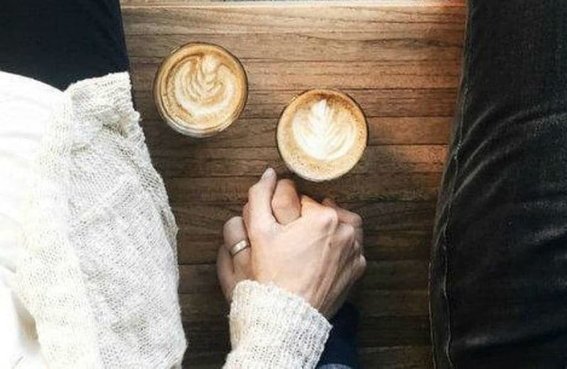 Does She Adore or Neglect? HOW He Holds Your Hand, It Will Tell You About the True Attitude!