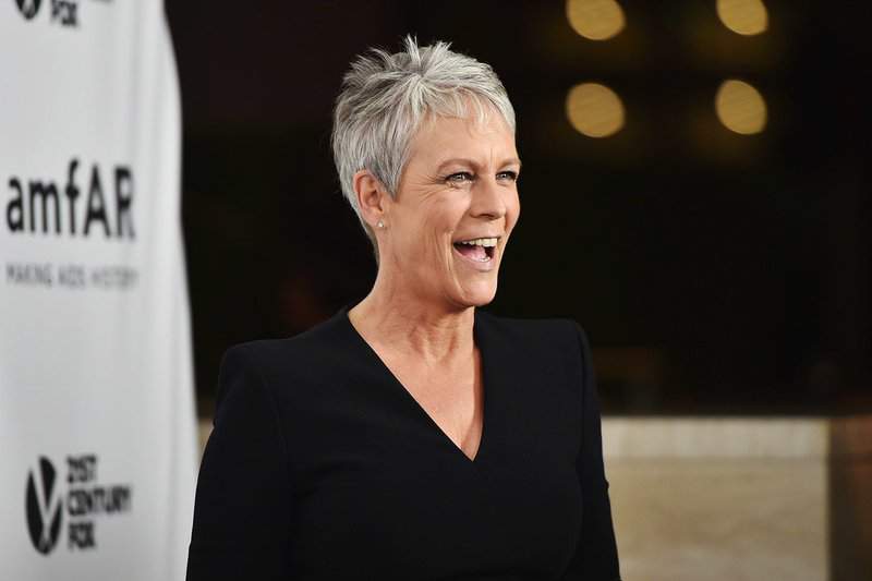 Jamie Lee Curtis Thinks Expensive Skincare Is a Scam To Make Money