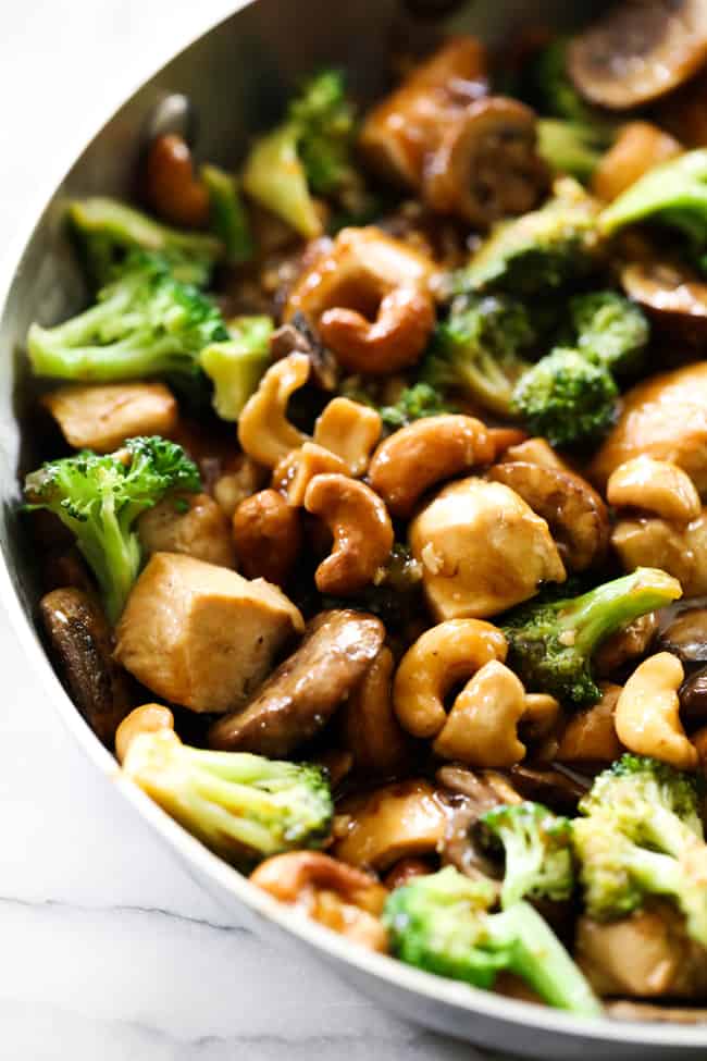 This Broccoli Chicken Stir Fry is absolutely AMAZING and one you have to try! 5 This Broccoli Chicken Stir Fry is absolutely AMAZING and one you have to try!