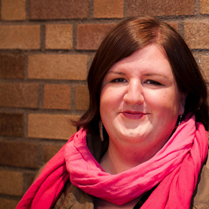 Start Your Day With a Big Laugh! This Woman’s Co-Workers Hold A Funeral For Her Dead Fish, See How It Turned Out