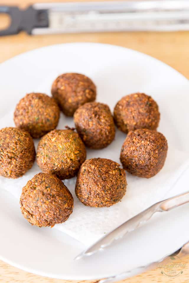 Delicious Falafel with Garlic Tahini Sauce Recipe