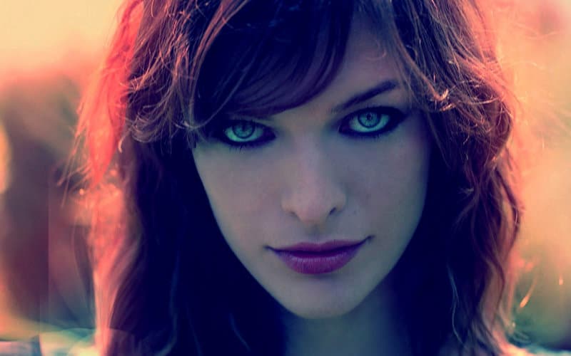The Most Spectacular Styles Of the Famous Hollywood Actress Mila Jovovich