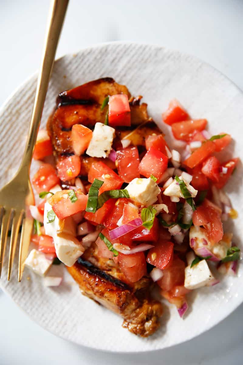 Easy Grilled Bruschetta Chicken Recipe