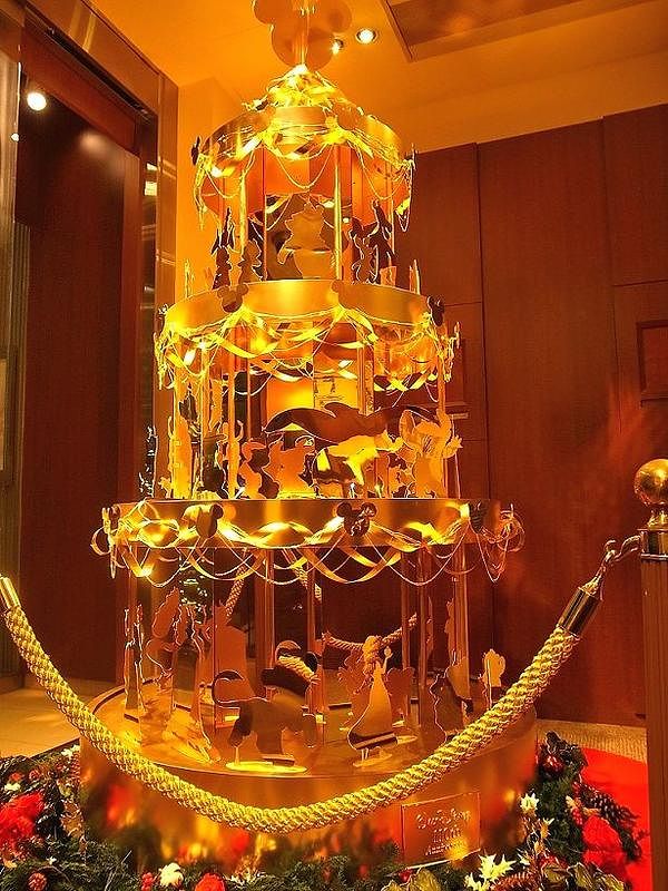 Golden Christmas Tree Ginza Tanaka Disney 10 Most Expensive Christmas Trees