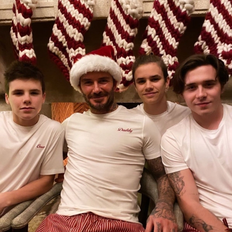 christmas stars How Did Celebrities Celebrate Christmas? Their Images, Christmas Trees and Greeting Cards