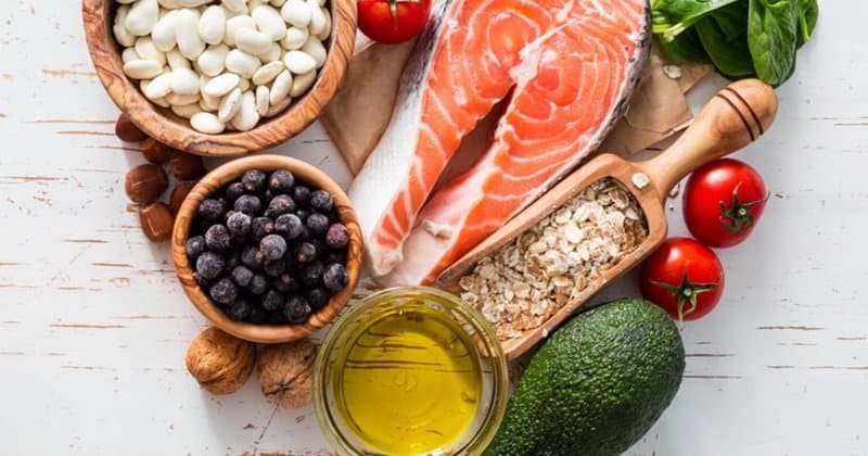 What 8 Foods Contain Healthy Fats?