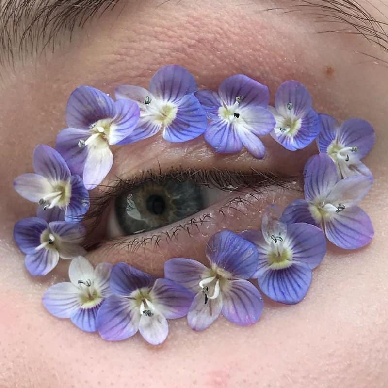 Children’s Tricks Used In Art Create Amazing Beauty Imagery From Petals, Leaves, Decorations and Wreaths of Flowers